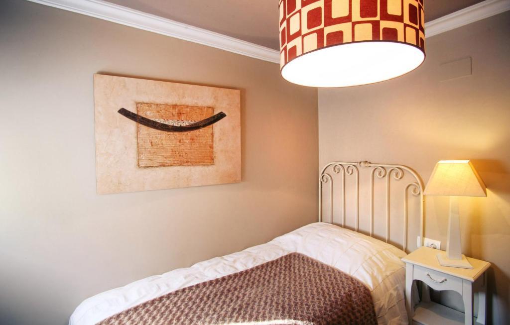 Apartamentos Alcoba De Baco Барбастро Номер фото